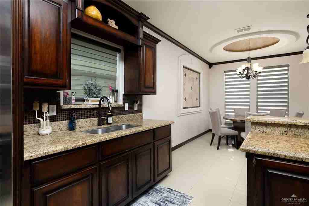 600 E Canela Ave - Photo 4 of 12