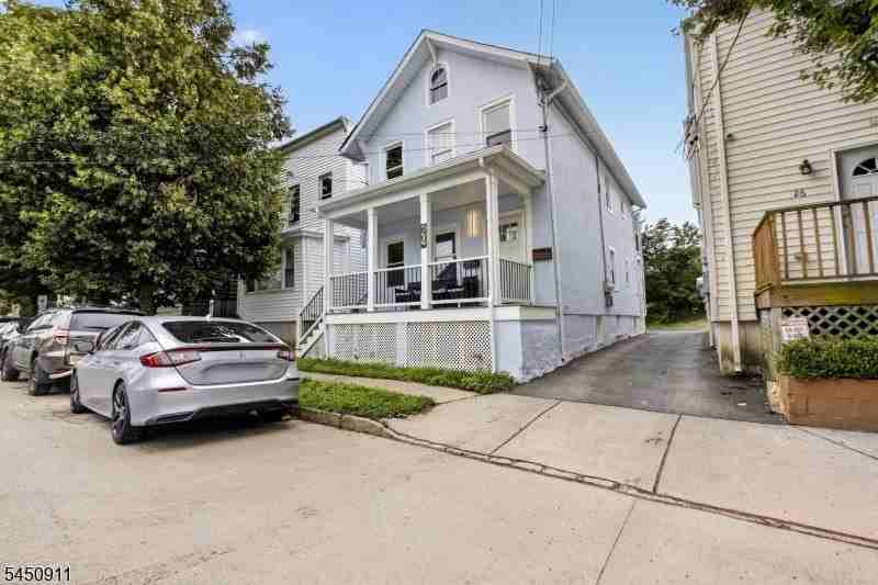 24 Dean St #1 - Photo 2 of 41