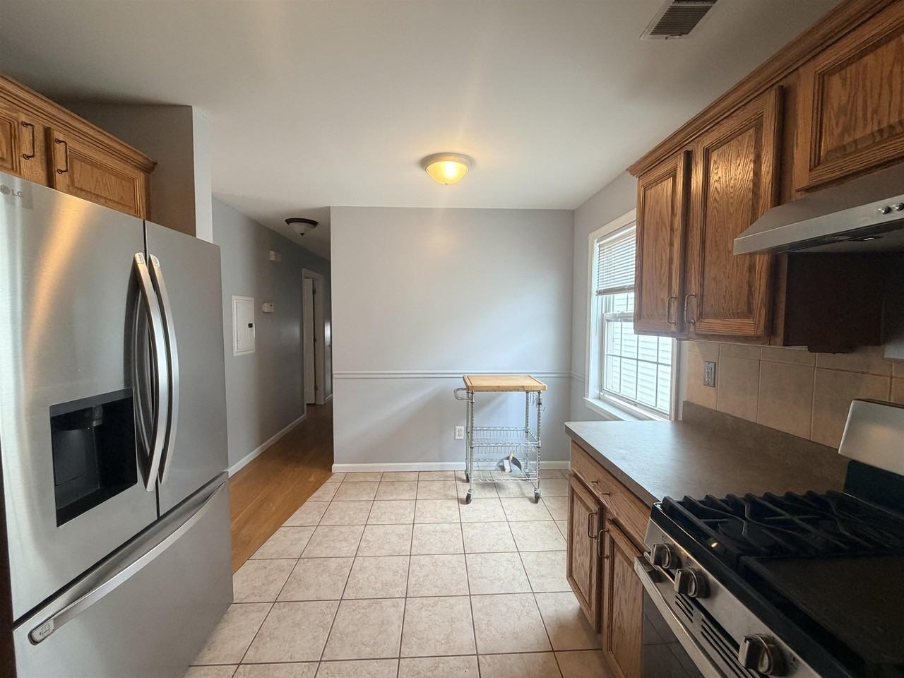 143 W 1st St #2 - Photo 4 of 18