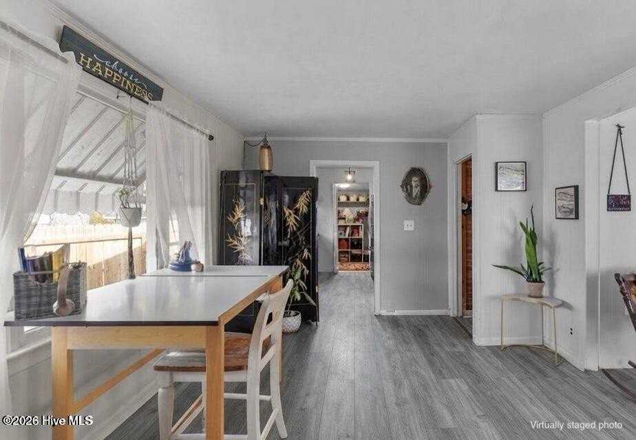 1409 Wooster St - Photo 2 of 45
