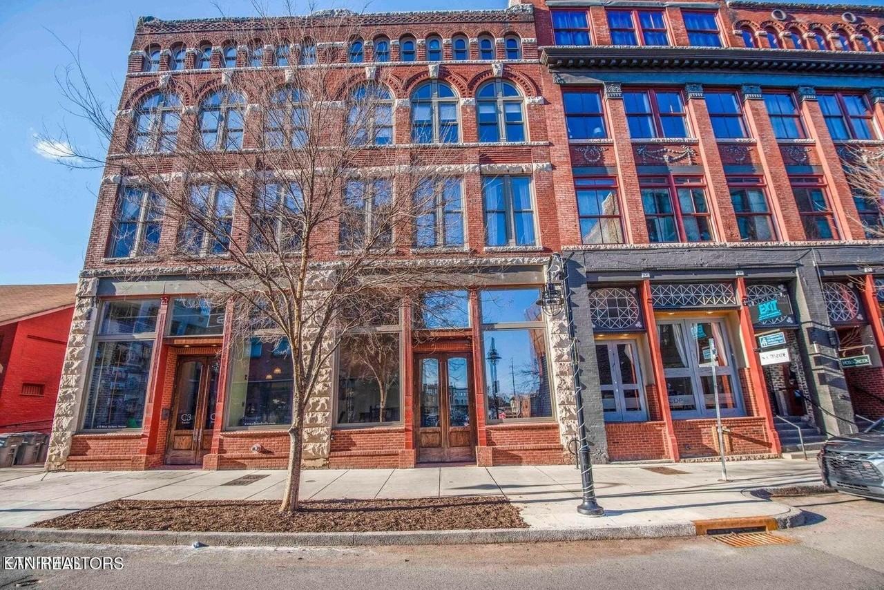 129 W Jackson Ave #202 - Photo 2 of 30