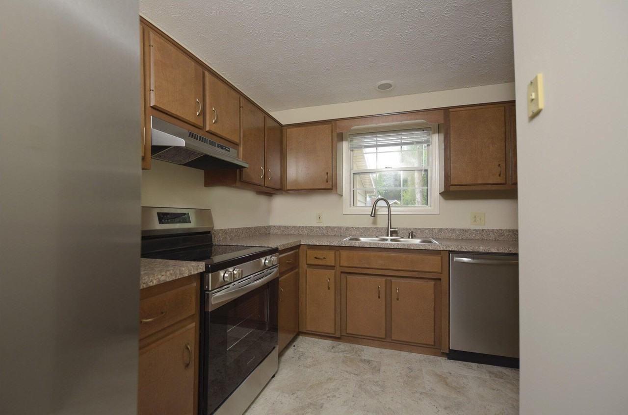 107 Oakmont Ln - Photo 6 of 13