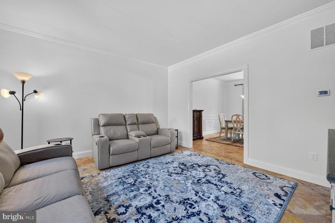 380 Clagett St Sw - Photo 7 of 34