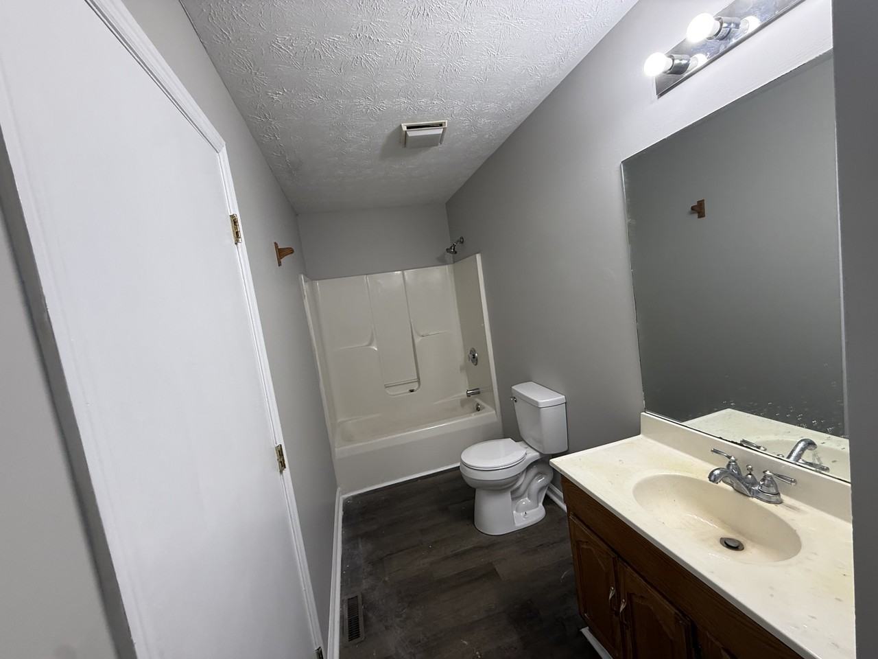 222 Diamond St #1 - Photo 3 of 5