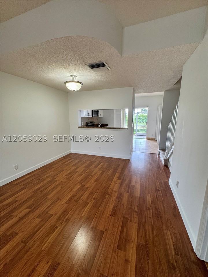 16743 Hemingway Dr #16743 - Photo 5 of 50