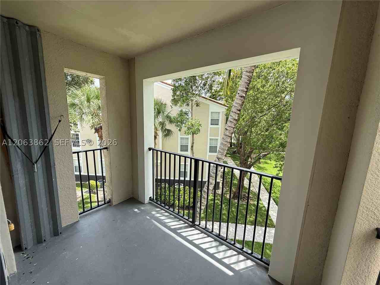 2240 E Preserve Way #302 - Photo 5 of 25