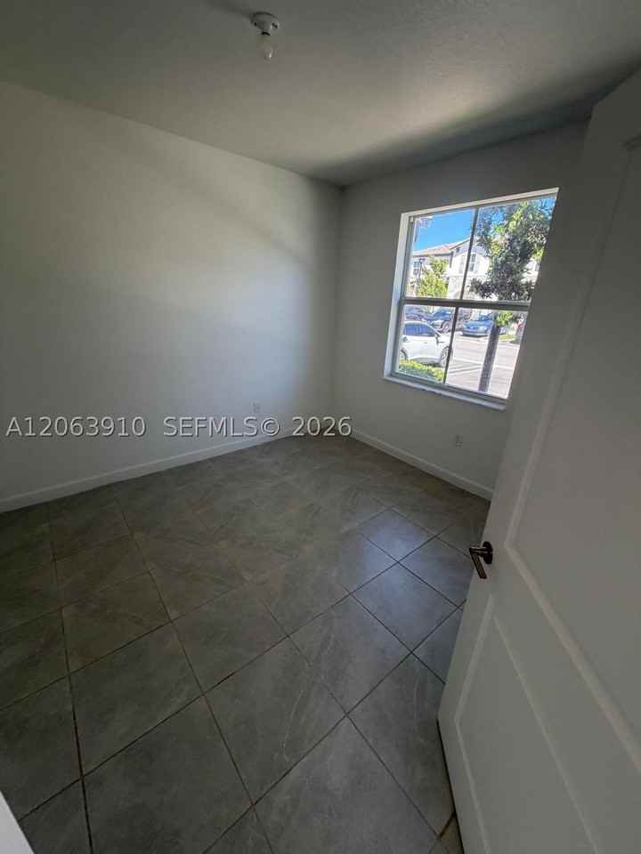 12527 Nw 24th Ave #12527 - Photo 2 of 15
