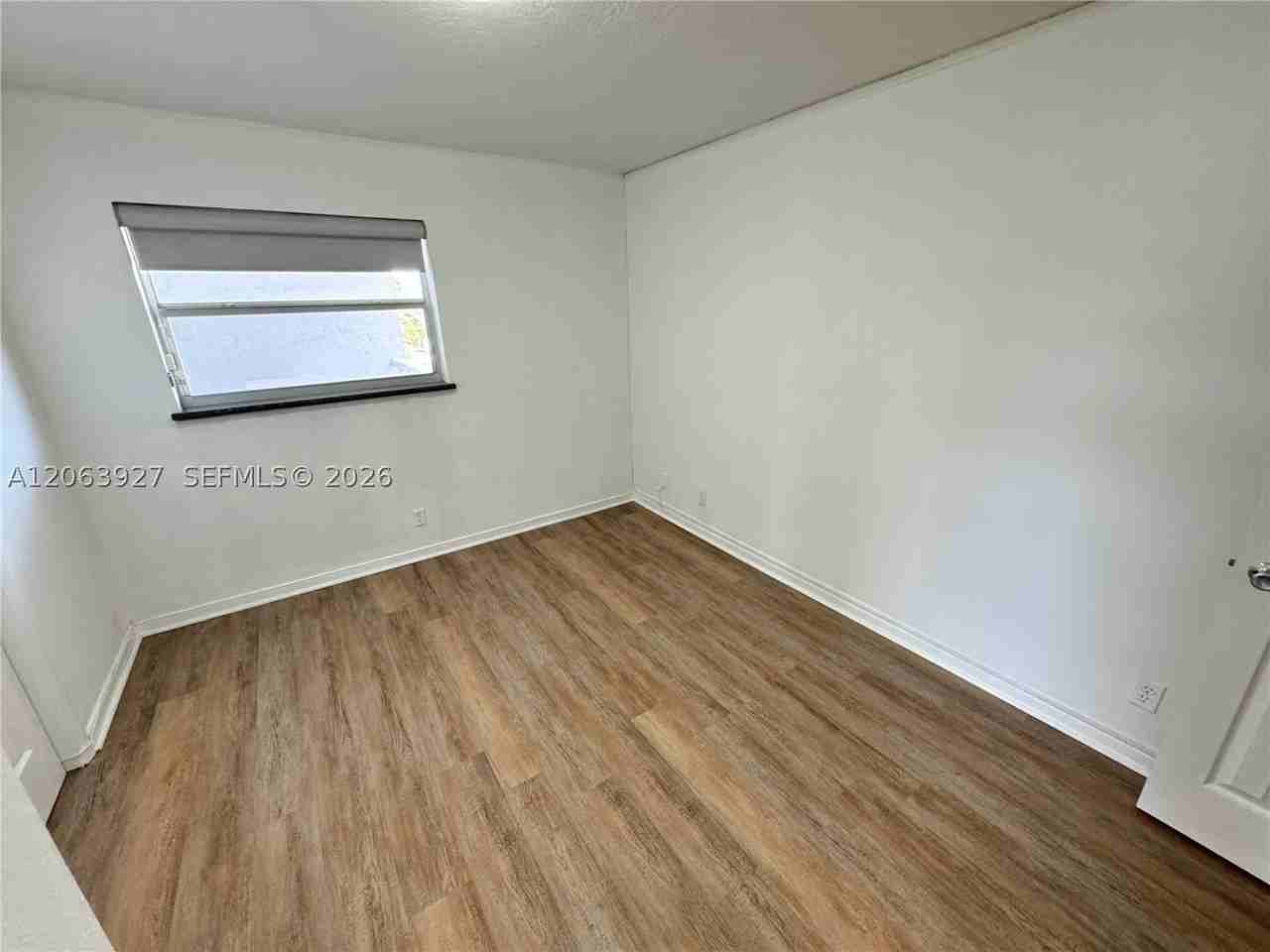 1400 Ne 57th St #308 - Photo 7 of 12