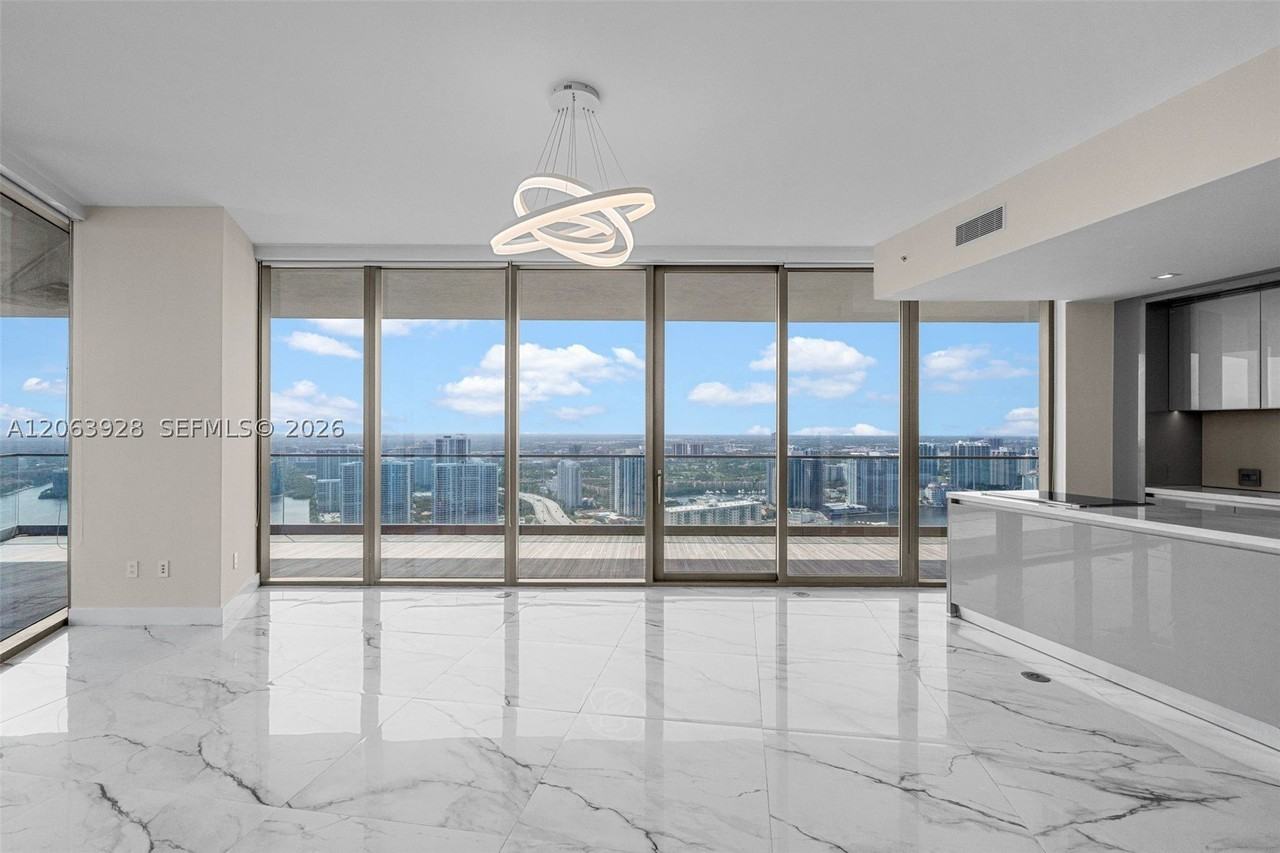 18975 Collins Ave #3605 - Photo 3 of 43