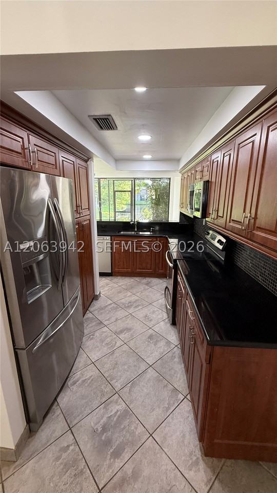 2961 Sw 87th Ave #301 - Photo 3 of 29