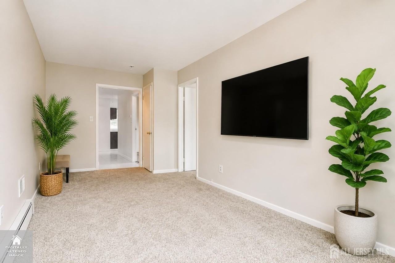 22 Baker Dr - Photo 2 of 9