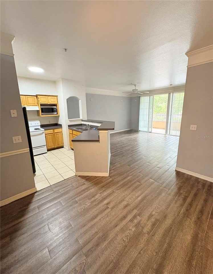 6412 Queens Borough Ave #207 - Photo 7 of 19