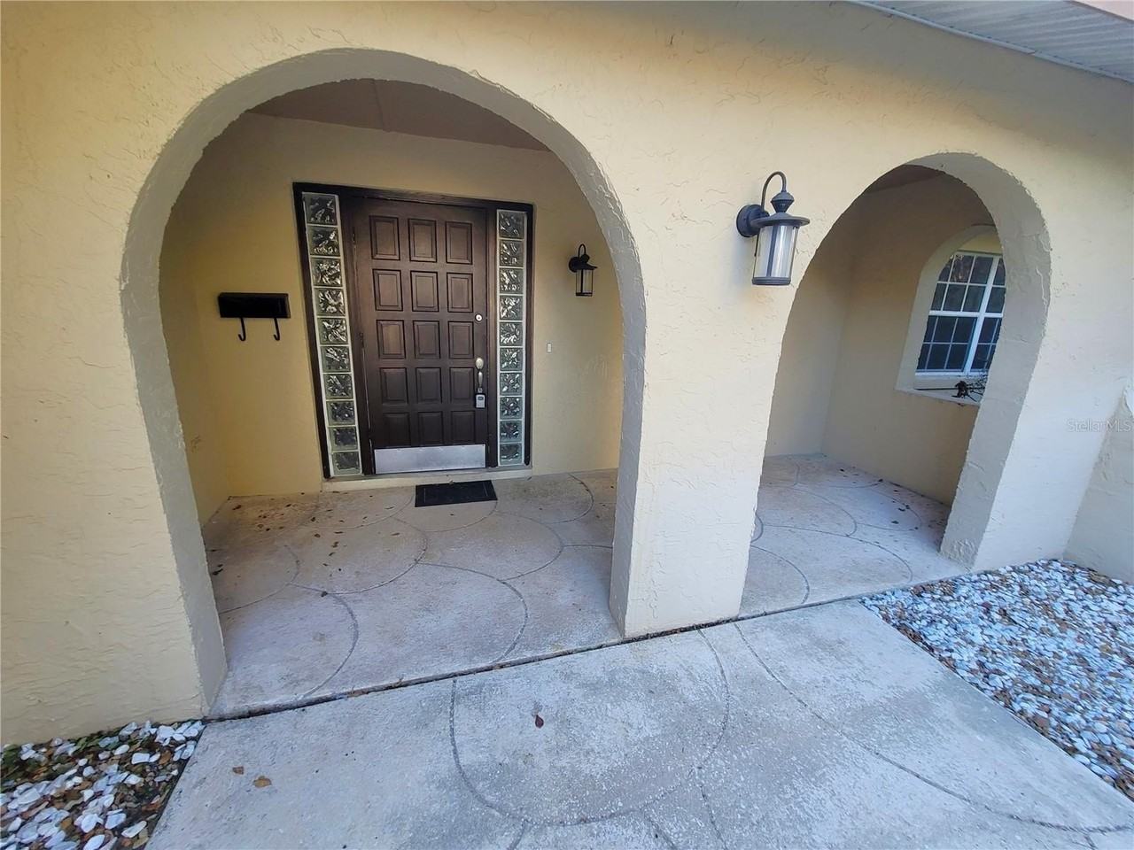 622 Green Meadow Ave - Photo 2 of 18