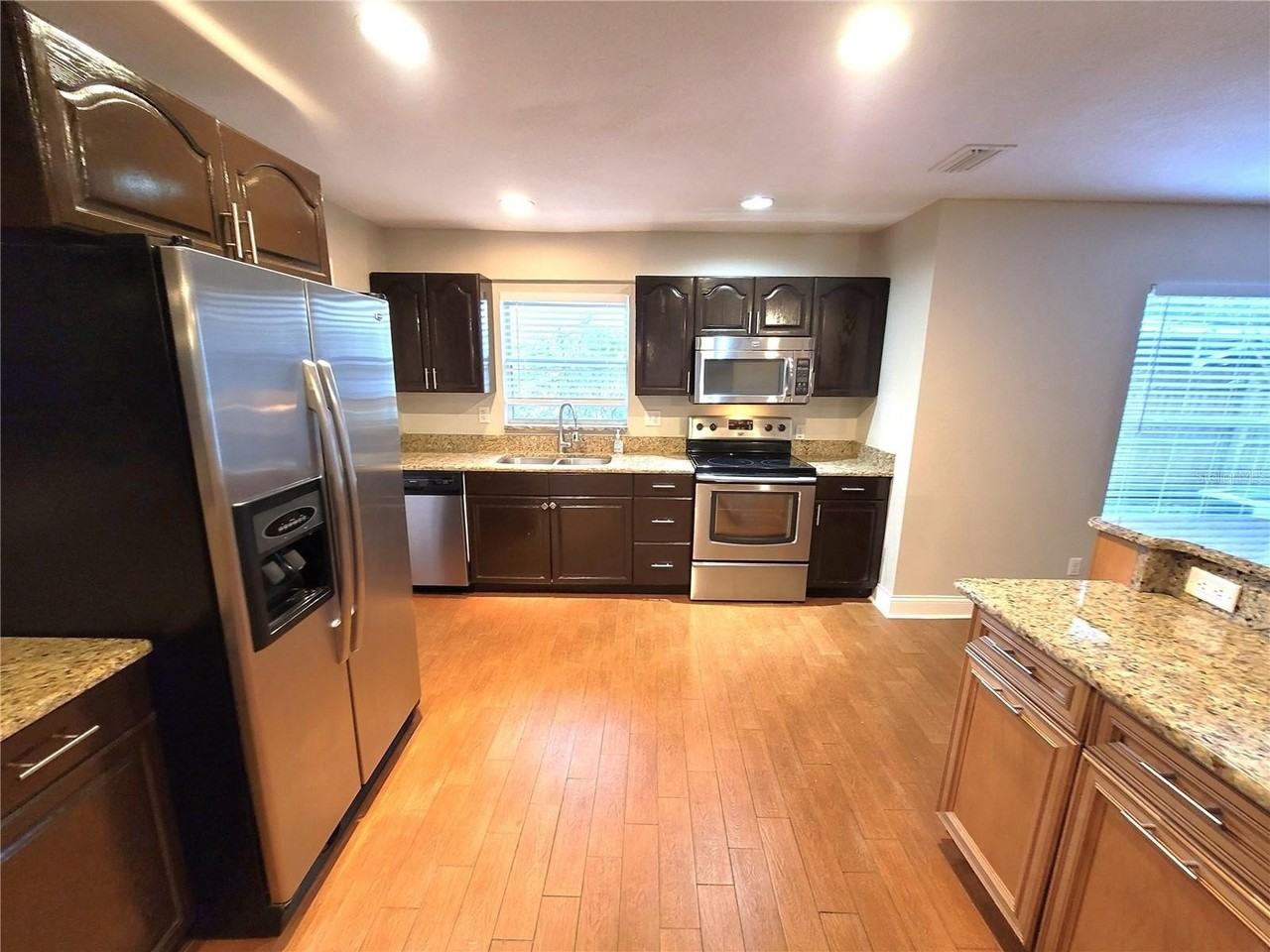 622 Green Meadow Ave - Photo 7 of 18
