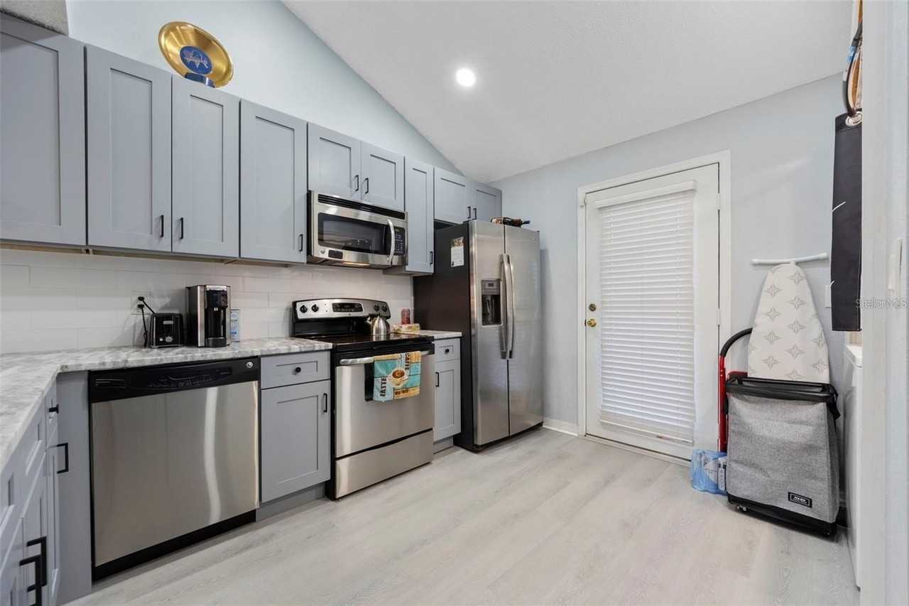 3401 Cypress Head Ct - Photo 3 of 50