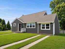 featured image of 7 Mindy Ln