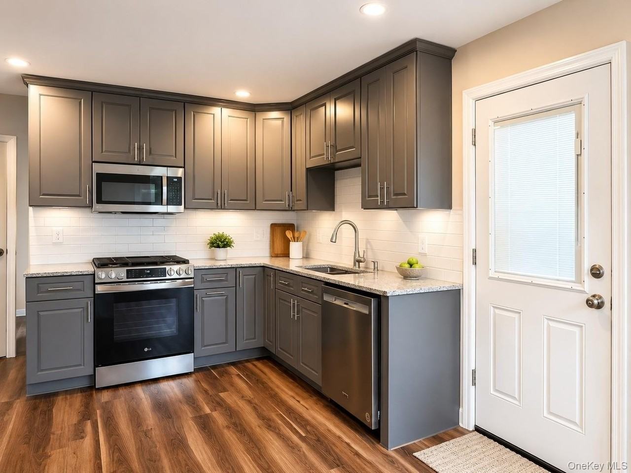 7 Mindy Ln - Photo 6 of 13