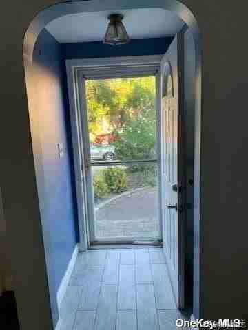 187 Perry St - Photo 3 of 14