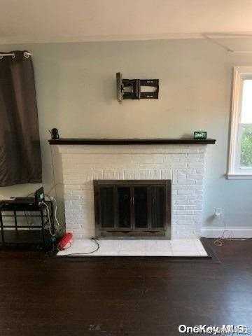 187 Perry St - Photo 6 of 14
