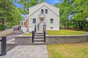 featured image of 63 Russell Rd
