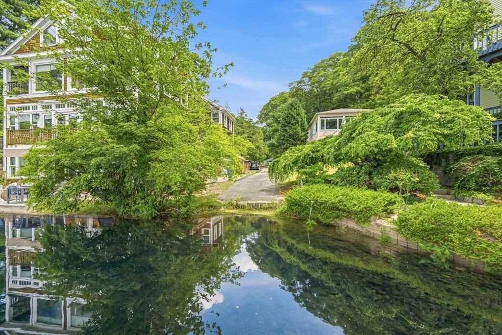 63 Russell Rd - Photo 2 of 28