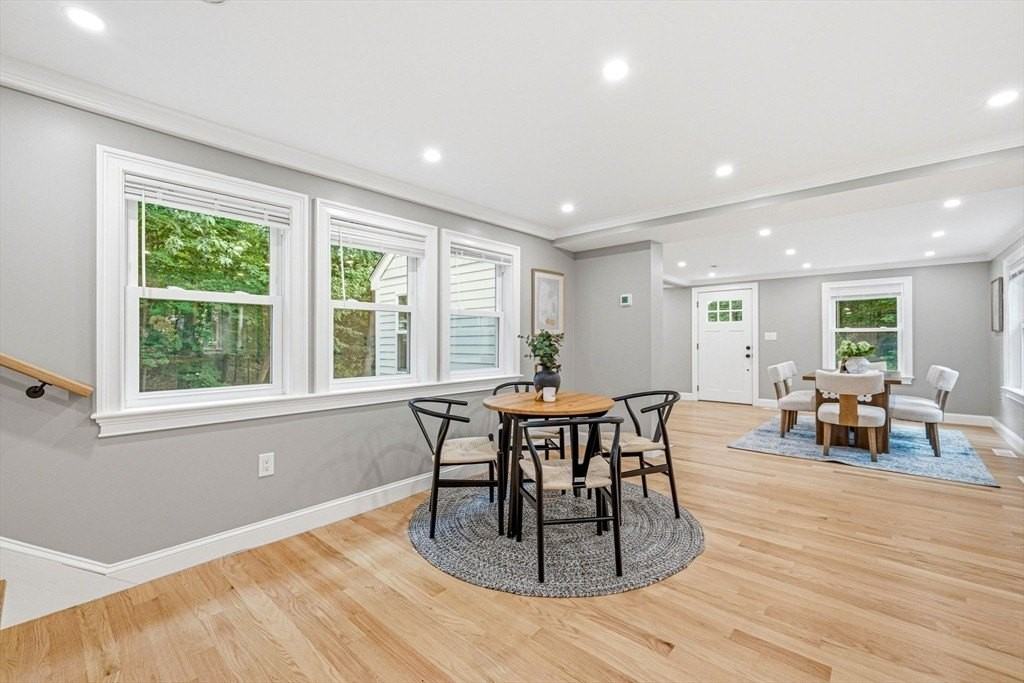 63 Russell Rd - Photo 6 of 28