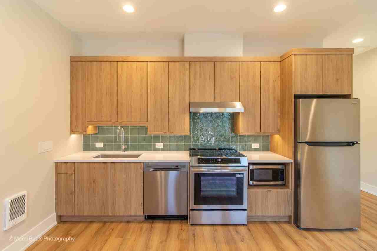 6749 S Langley Ave #B - Photo 5 of 12