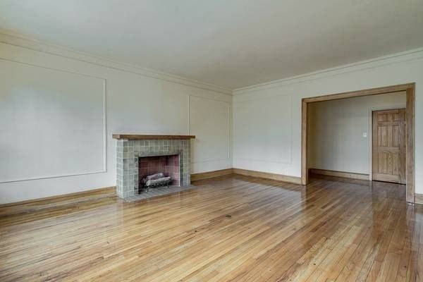 1350 E Hyde Park Blvd #2E - Photo 2 of 10