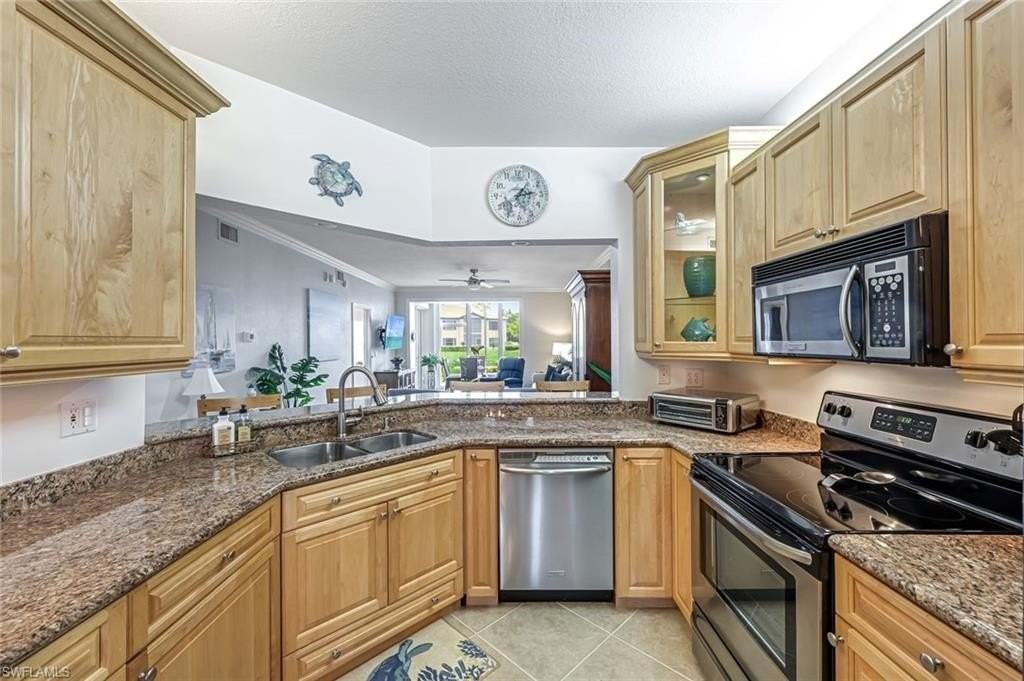 832 Tanbark Dr #104 - Photo 4 of 19