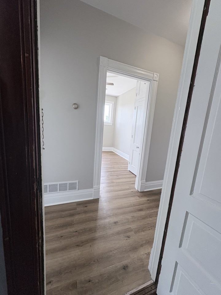 340 S Main St #3 - Photo 2 of 8