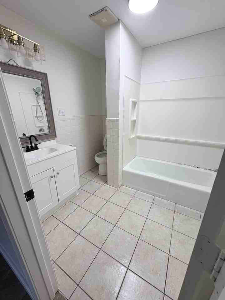 340 S Main St #5 - Photo 5 of 11