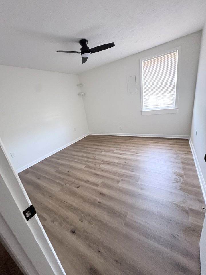 340 S Main St #5 - Photo 6 of 11