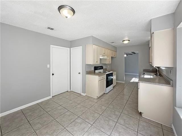 213 Chess Dr - Photo 5 of 12
