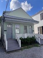 featured image of 2526 Upperline St