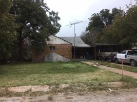 featured image of 705 W 6th St