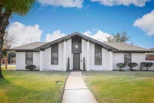 10007 Dale Crest Dr - Photo 1 of 1