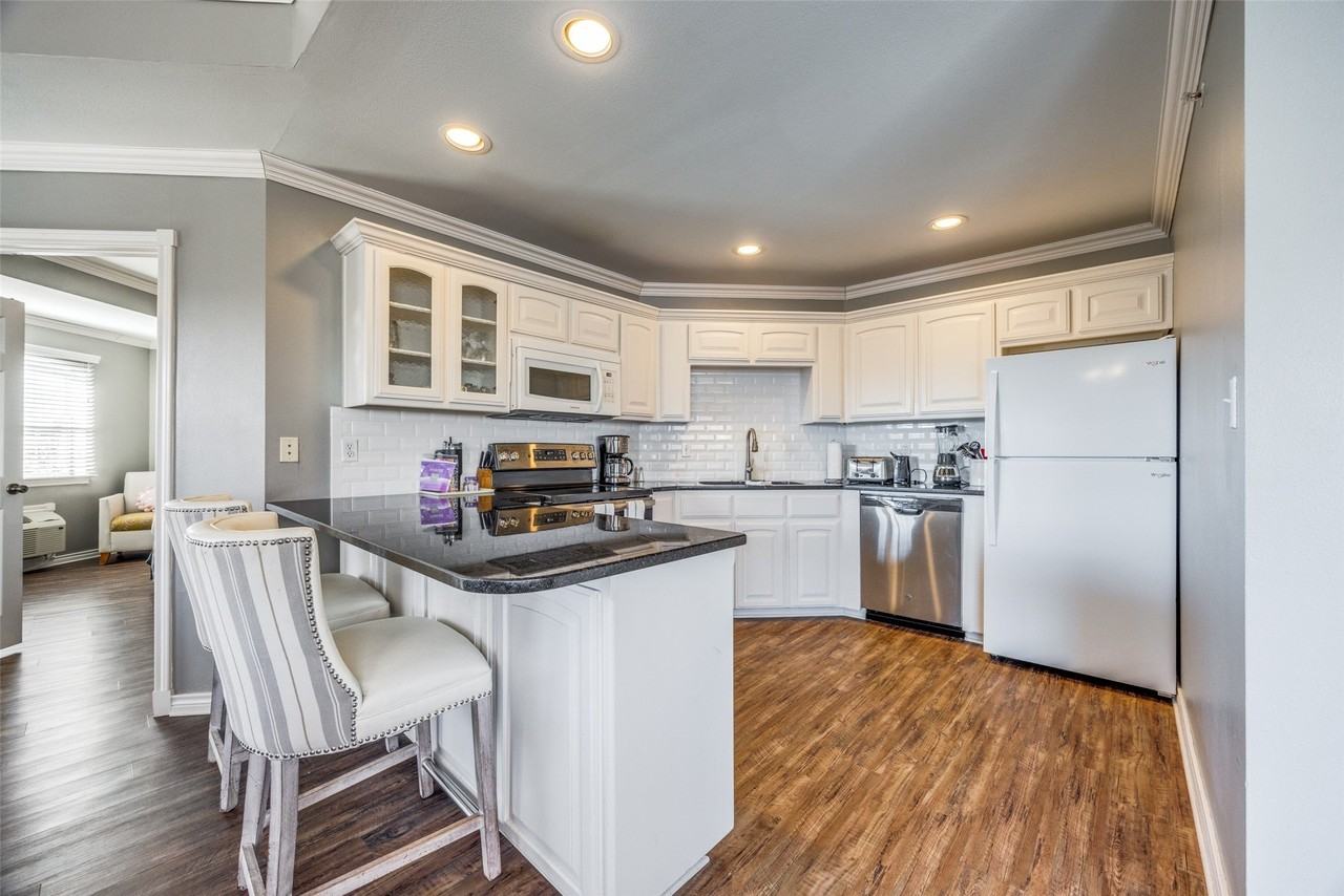 290 Tanglewood Cir #5437-38 - Photo 2 of 21