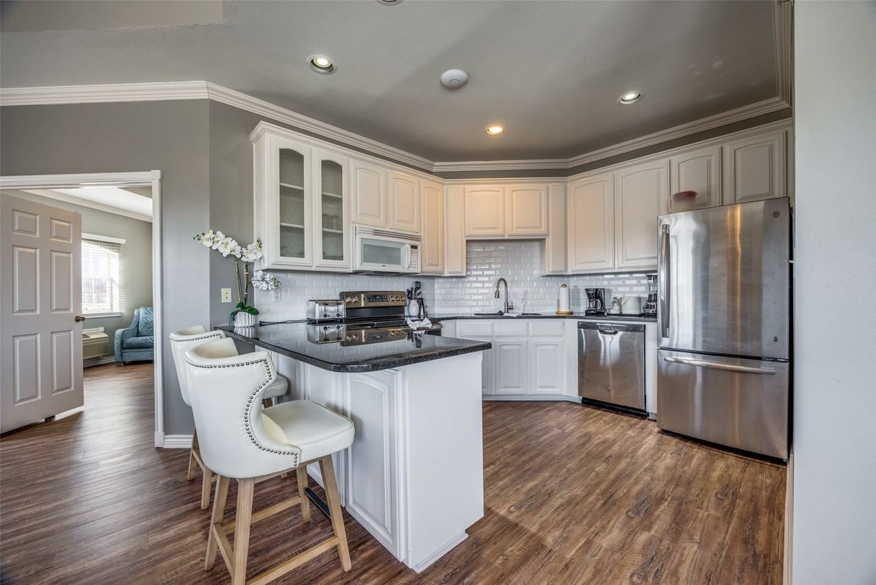 290 Tanglewood Cir #5447-48 - Photo 2 of 21