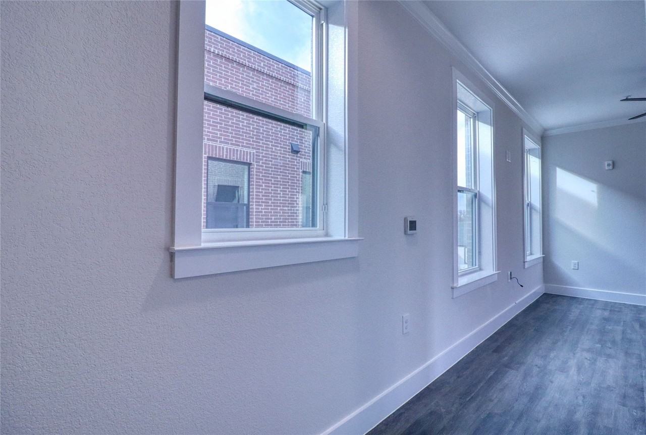 525 George Hopper Rd #210 - Photo 2 of 20
