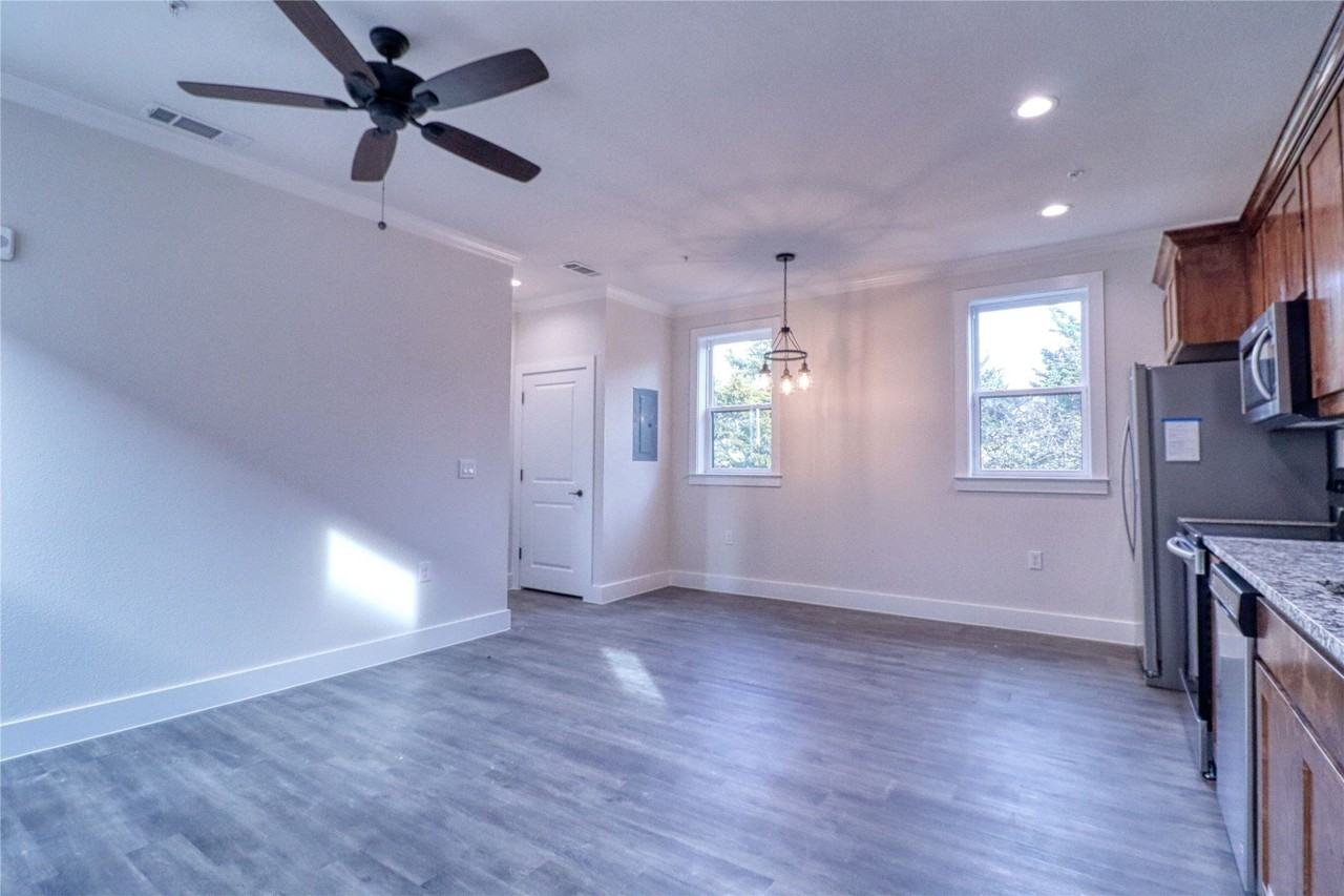 525 George Hopper Rd #210 - Photo 3 of 20