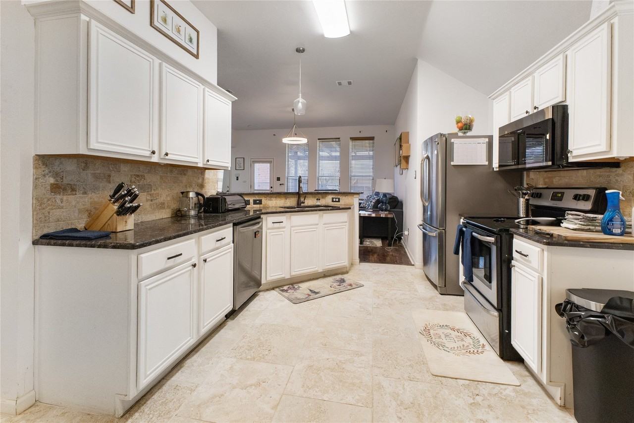 2016 Piedmont Dr - Photo 4 of 6