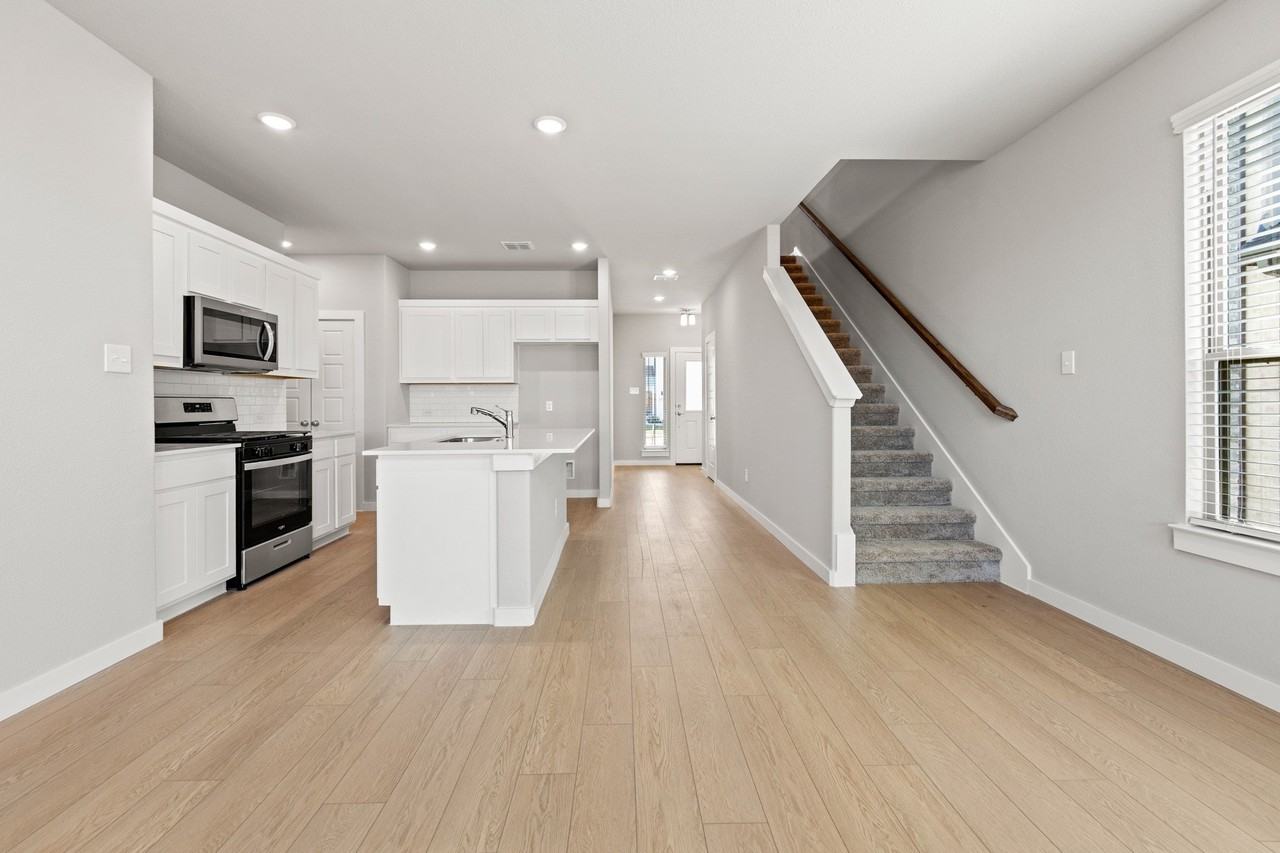 102 Travine Dr - Photo 5 of 24