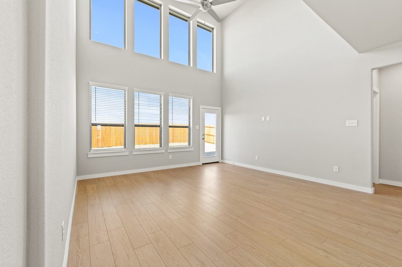102 Travine Dr - Photo 6 of 24