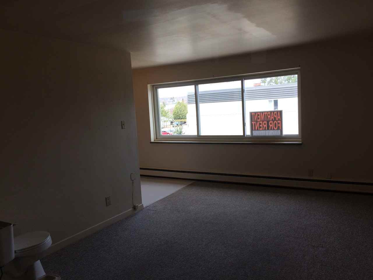 730 ROSE AVENUE #11 - Photo 5 of 10