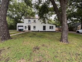 620 N Austin St ## 622 - Photo 1 of 1