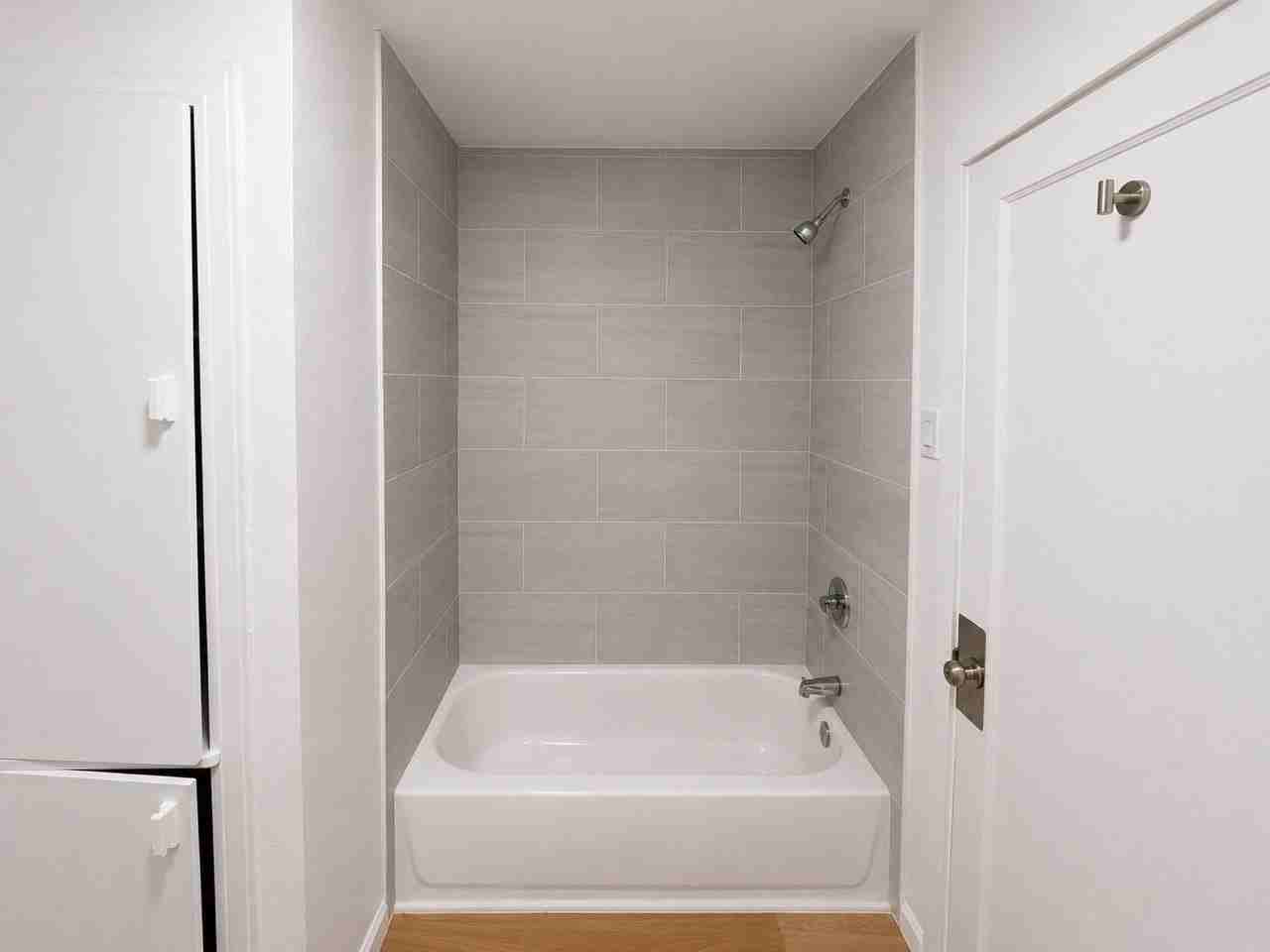 622 N Austin St - Photo 5 of 25