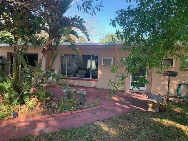 1781 Tyrone Blvd N - Photo 2 of 29