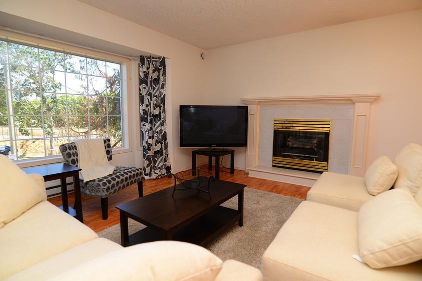 877 Admirals Road #3 - Photo 4 of 8