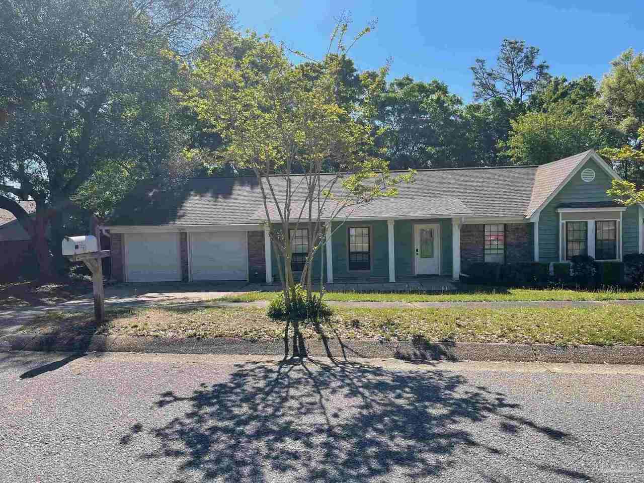 4615 Gladstone Dr - Photo 2 of 41