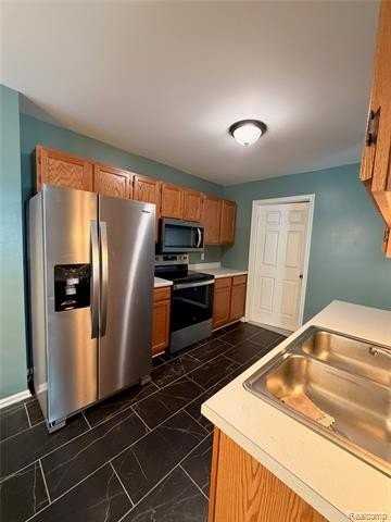 50039 S Horst Ct - Photo 4 of 13